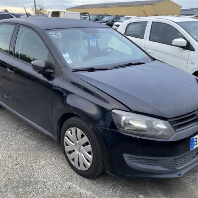 Pare boue avant gauche VOLKSWAGEN POLO 5 Photo n°6