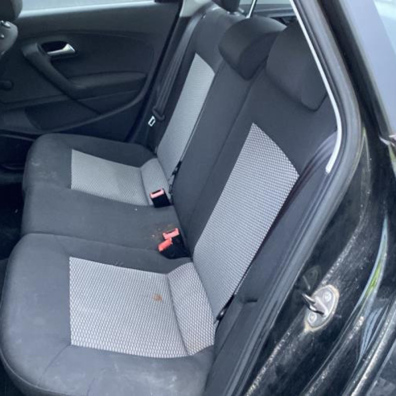 Pare boue avant gauche VOLKSWAGEN POLO 5 Photo n°15