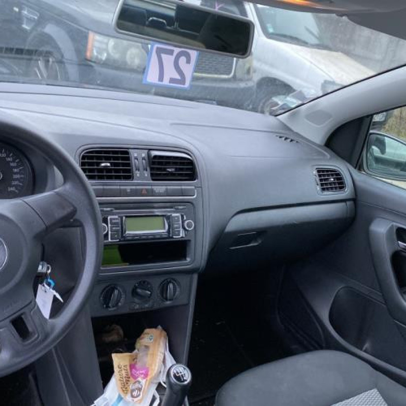 Pare boue avant gauche VOLKSWAGEN POLO 5 Photo n°17