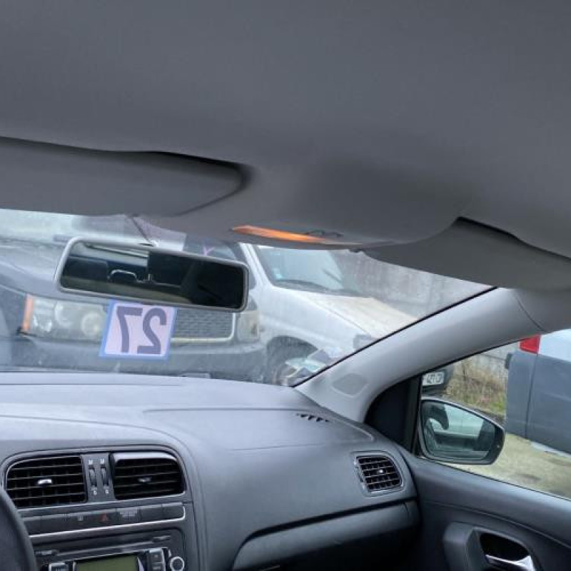 Pare boue avant gauche VOLKSWAGEN POLO 5 Photo n°18