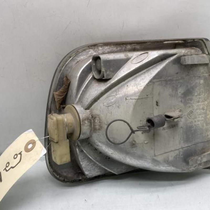 Optique avant secondaire gauche (feux)(clignotant) VOLKSWAGEN TRANSPORTER 4 Photo n°2