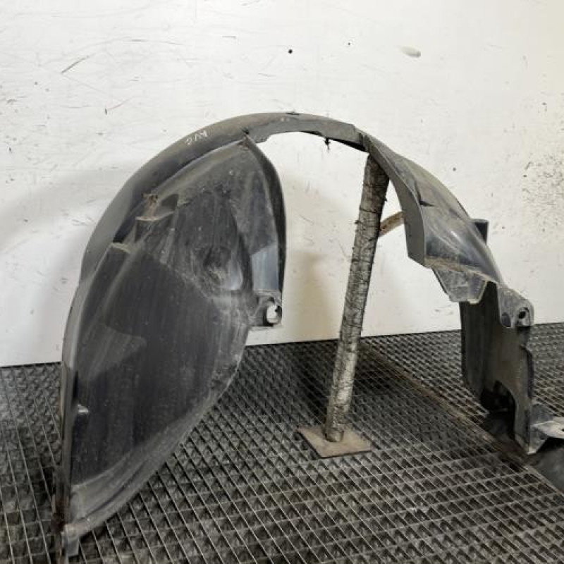 Pare boue avant gauche DACIA SANDERO 2 Photo n°2