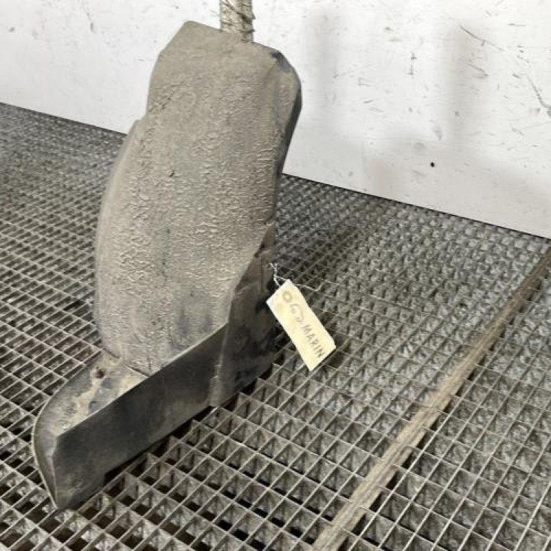 Pare boue arriere gauche PEUGEOT 206 Photo n°3