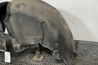 Pare boue arriere gauche VOLKSWAGEN GOLF 4