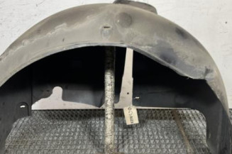 Pare boue arriere gauche VOLKSWAGEN GOLF 4