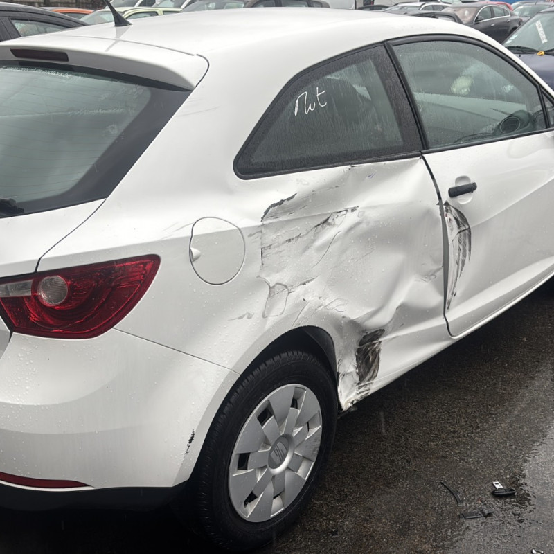 SEAT IBIZA 4 PHASE 1 1.2i - 12V Photo n°3