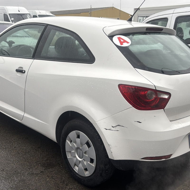 SEAT IBIZA 4 PHASE 1 1.2i - 12V Photo n°4