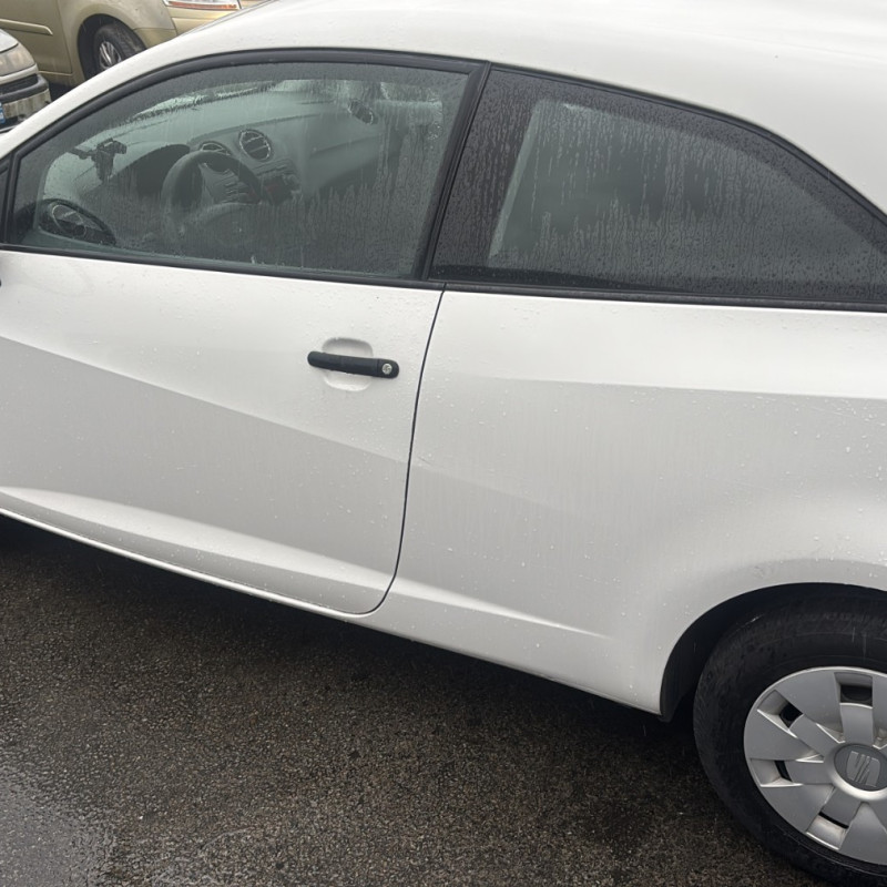 SEAT IBIZA 4 PHASE 1 1.2i - 12V Photo n°6