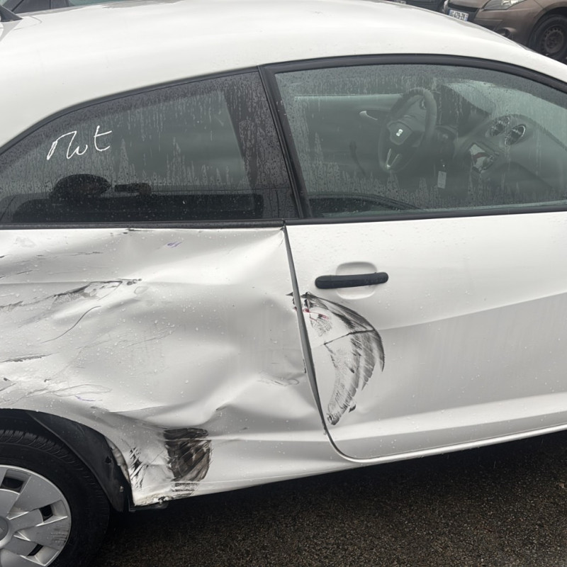 SEAT IBIZA 4 PHASE 1 1.2i - 12V Photo n°7