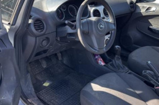 Feu arriere principal gauche (feux) OPEL CORSA D