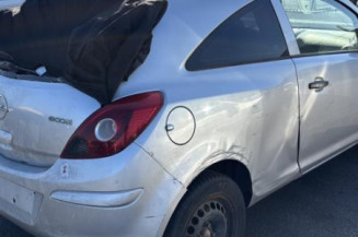 Feu arriere stop central OPEL CORSA D