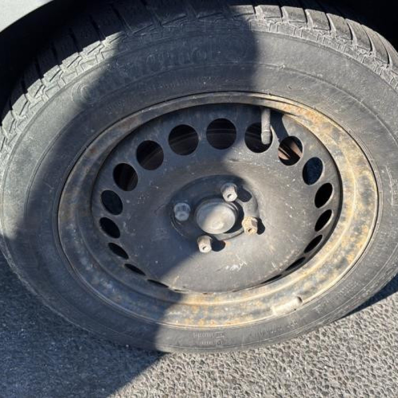 Feu arriere stop central OPEL CORSA D Photo n°20