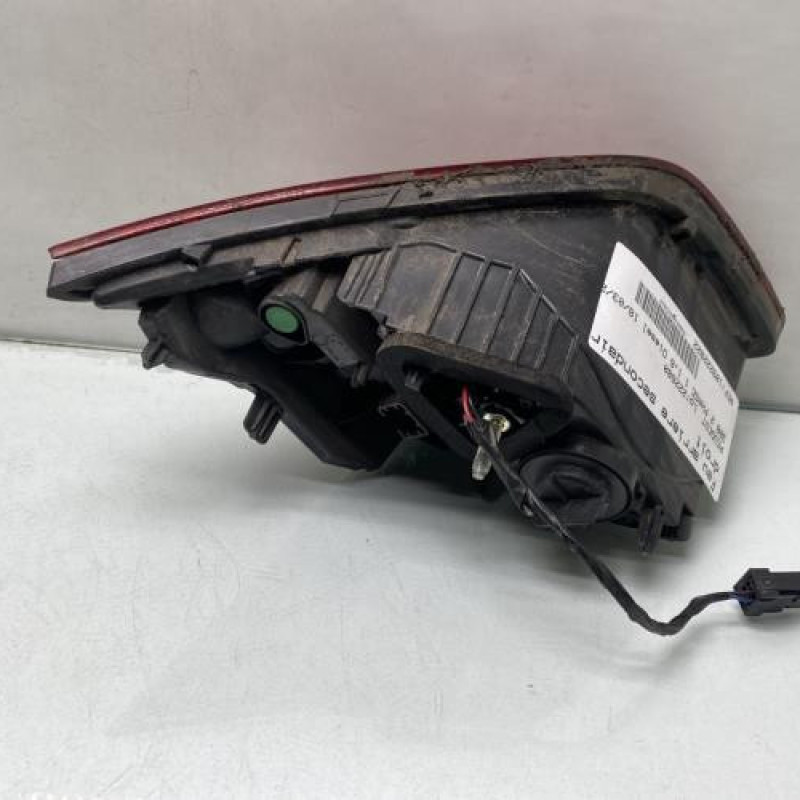 Feu arriere secondaire droit (feux) PEUGEOT 308 2 Photo n°2