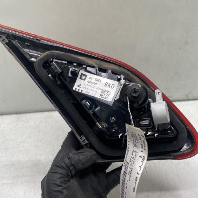 Feu arriere secondaire droit (feux) OPEL CORSA E Photo n°2