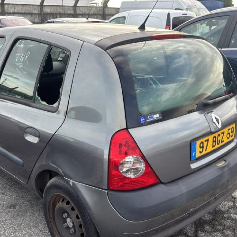 Aile avant gauche RENAULT CLIO 2 Photo n°8