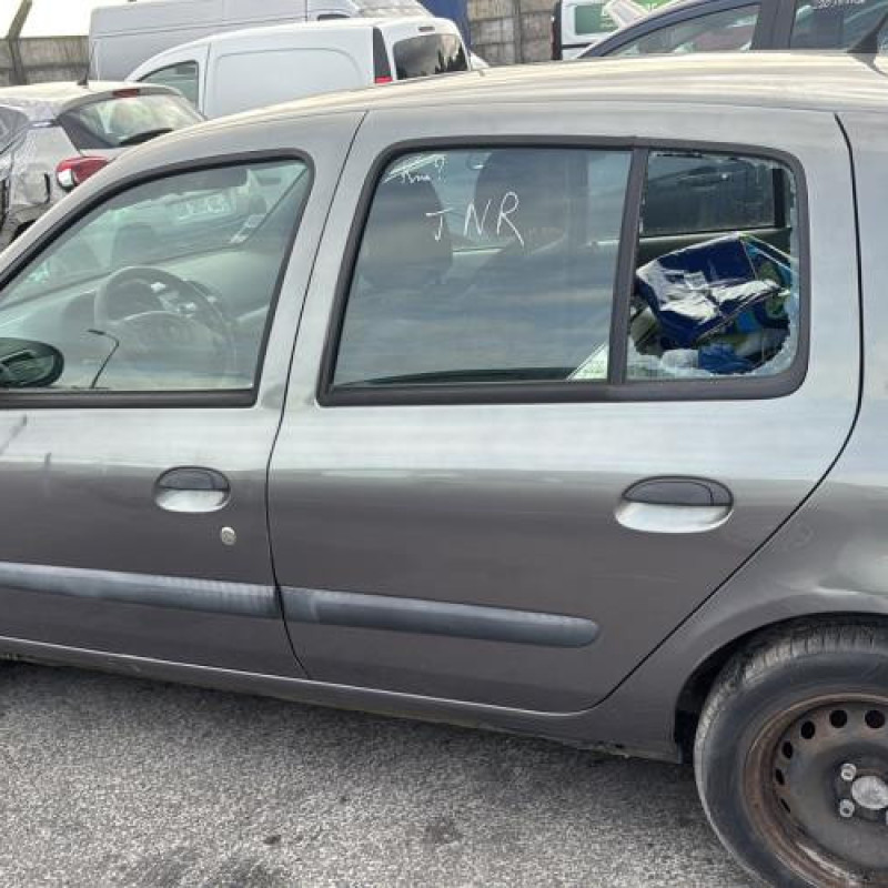 Aile avant gauche RENAULT CLIO 2 Photo n°10