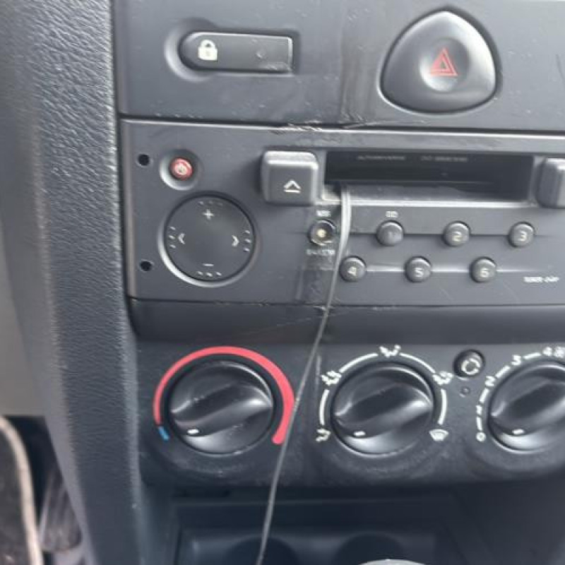 Aile avant gauche RENAULT CLIO 2 Photo n°19