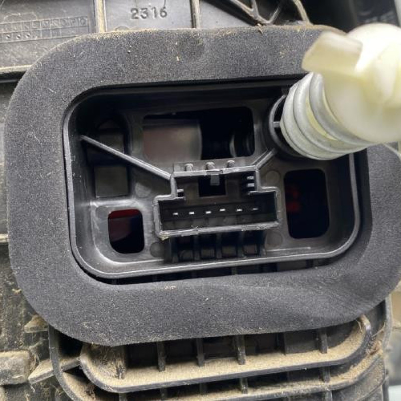 Feu arriere principal droit (feux) VOLKSWAGEN POLO 5 Photo n°3