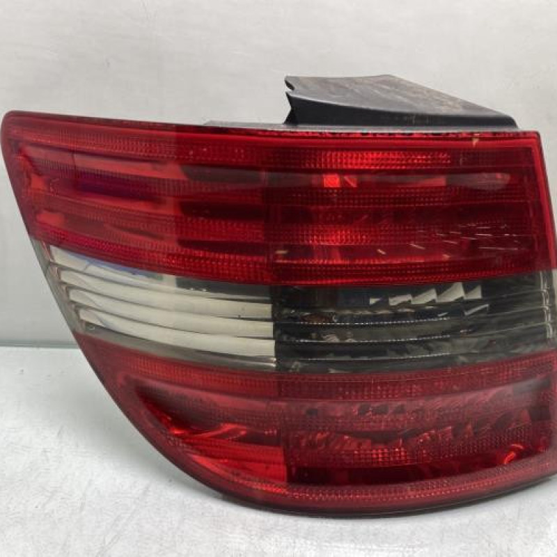 Feu arriere principal gauche (feux) MERCEDES CLASSE B 245 Photo n°1