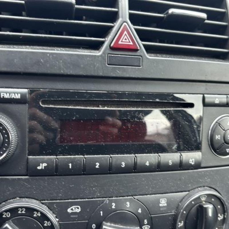 Feu arriere principal gauche (feux) MERCEDES CLASSE B 245 Photo n°19