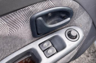 Aile avant gauche RENAULT CLIO 2