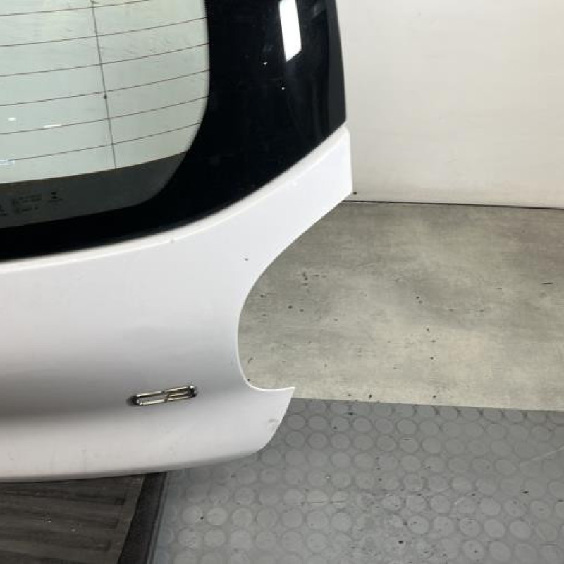 Malle/Hayon arriere CITROEN C3 3 Photo n°4