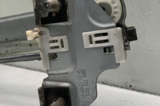 Leve vitre mecanique arriere gauche DACIA DUSTER 1