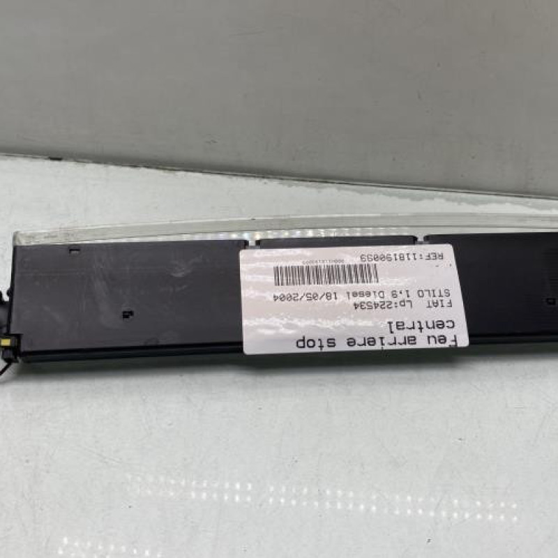 Feu arriere stop central FIAT STILO Photo n°2