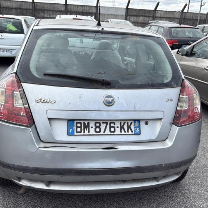 Feu arriere stop central FIAT STILO Photo n°8
