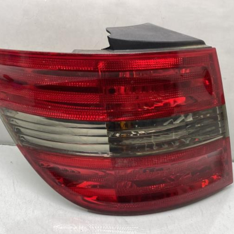 Feu arriere principal gauche (feux) MERCEDES CLASSE B 245 Photo n°1