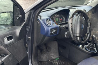 Feu arriere stop central FORD FIESTA 5