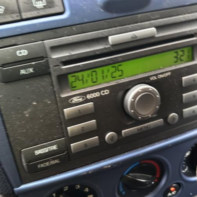 Feu arriere stop central FORD FIESTA 5 Photo n°20