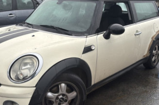 MINI MINI 2 R55 CLUBMAN PHASE 1 BREAK 1.6D - 16V TURBO COOPER D Photo n°1