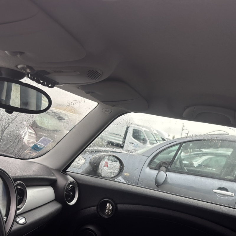 MINI MINI 2 R55 CLUBMAN PHASE 1 BREAK 1.6D - 16V TURBO COOPER D Photo n°13