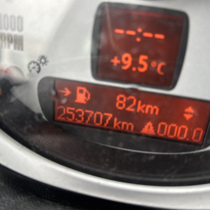 MINI MINI 2 R55 CLUBMAN PHASE 1 BREAK 1.6D - 16V TURBO COOPER D Photo n°15