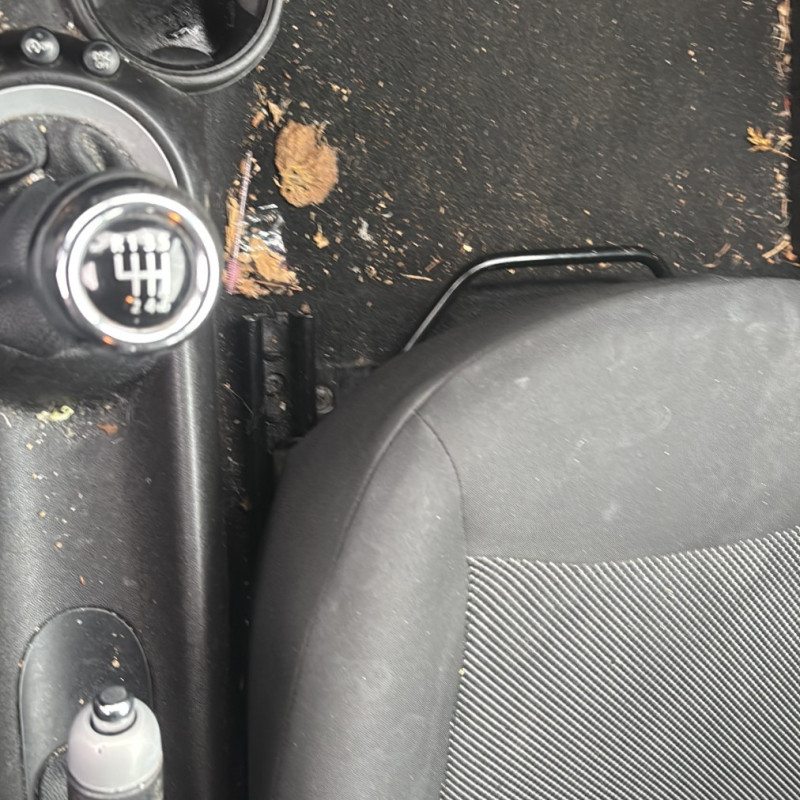 MINI MINI 2 R55 CLUBMAN PHASE 1 BREAK 1.6D - 16V TURBO COOPER D Photo n°18