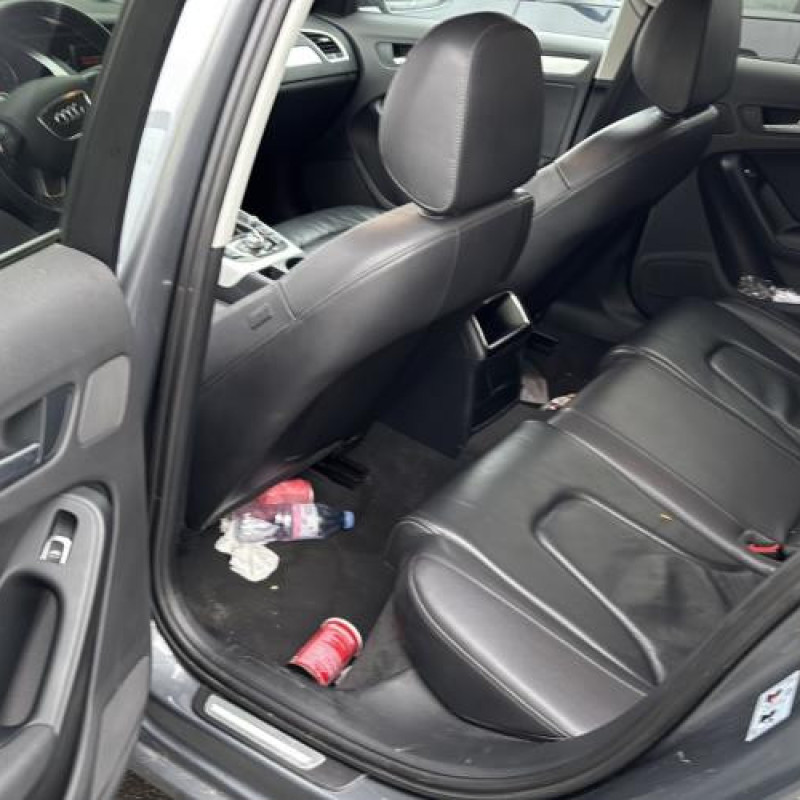 Commande autoradio AUDI A4 3 Photo n°14