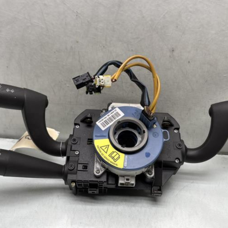 Com (Bloc Contacteur Tournant+Commodo Essuie Glace+Commodo Phare) FIAT CROMA 2 Photo n°1