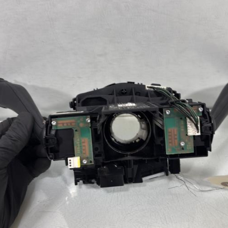 Com (Bloc Contacteur Tournant+Commodo Essuie Glace+Commodo Phare) VOLKSWAGEN GOLF 6 Photo n°5