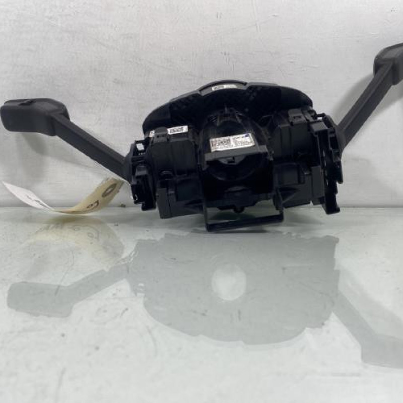 Com (Bloc Contacteur Tournant+Commodo Essuie Glace+Commodo Phare) VOLKSWAGEN POLO 6 Photo n°4