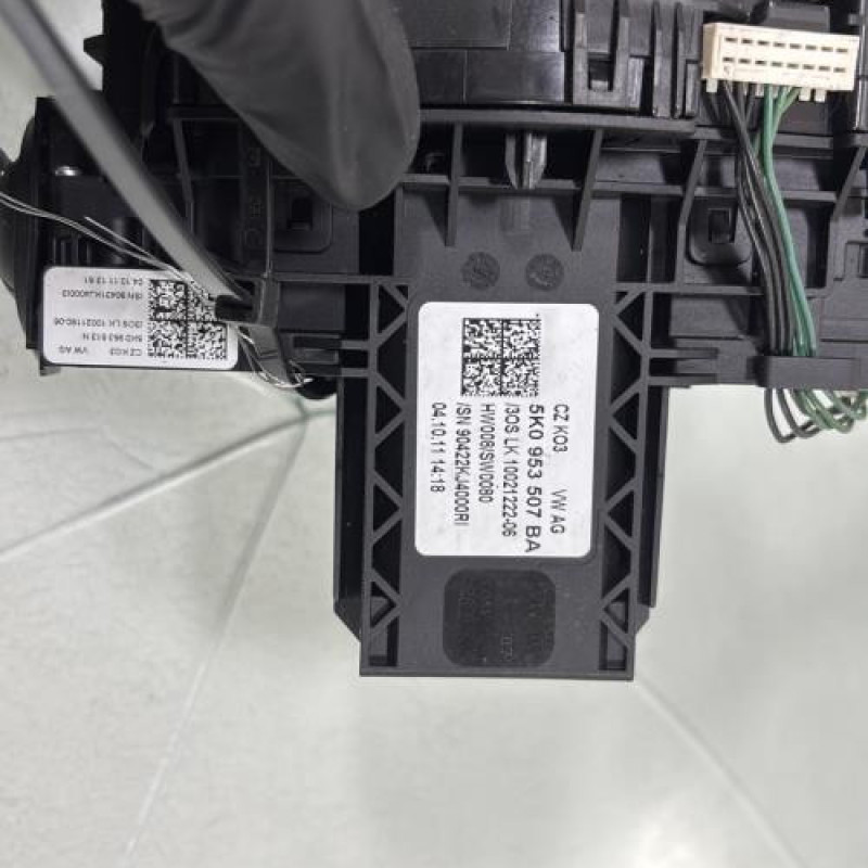 Com (Bloc Contacteur Tournant+Commodo Essuie Glace+Commodo Phare) VOLKSWAGEN GOLF 6 Photo n°4