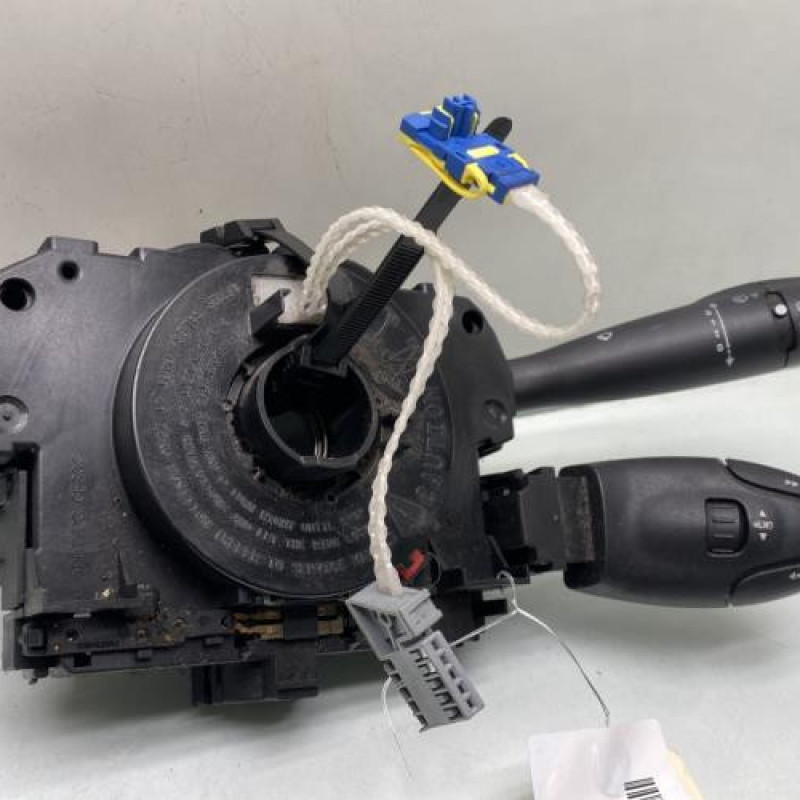 Com (Bloc Contacteur Tournant+Commodo Essuie Glace+Commodo Phare) PEUGEOT PARTNER 2 Photo n°2