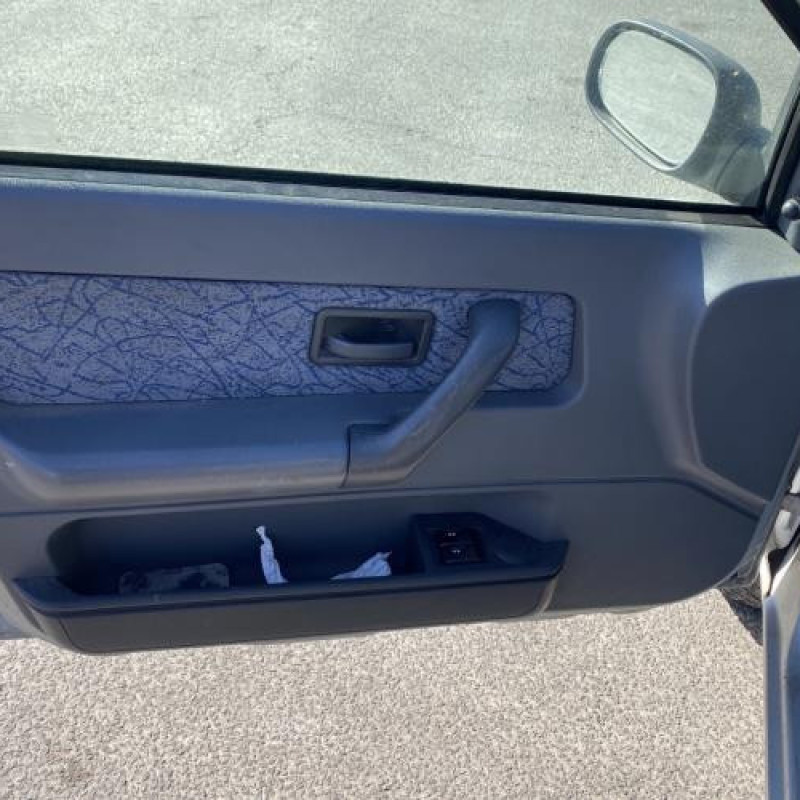 Commande degivrage lunette arriere RENAULT CLIO 1 Photo n°12