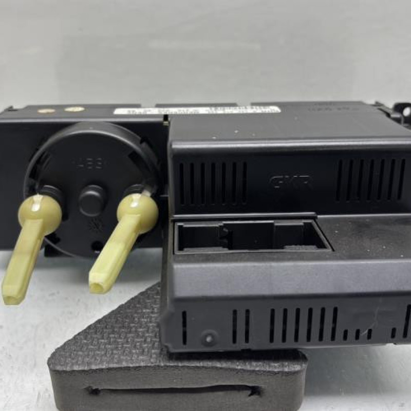 Commande chauffage MERCEDES CLASSE E 210 Photo n°4
