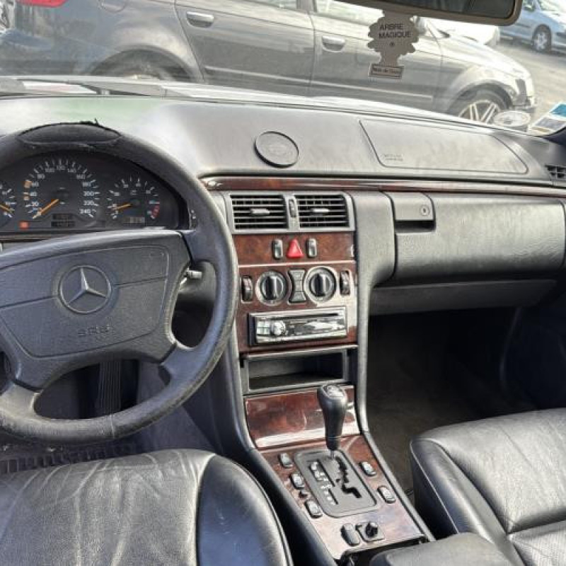 Commande chauffage MERCEDES CLASSE E 210 Photo n°18
