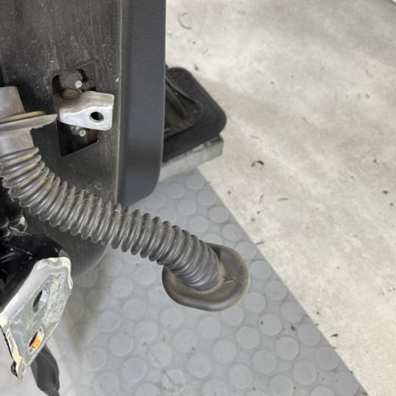 Porte arriere droit DACIA SANDERO 2 Photo n°5