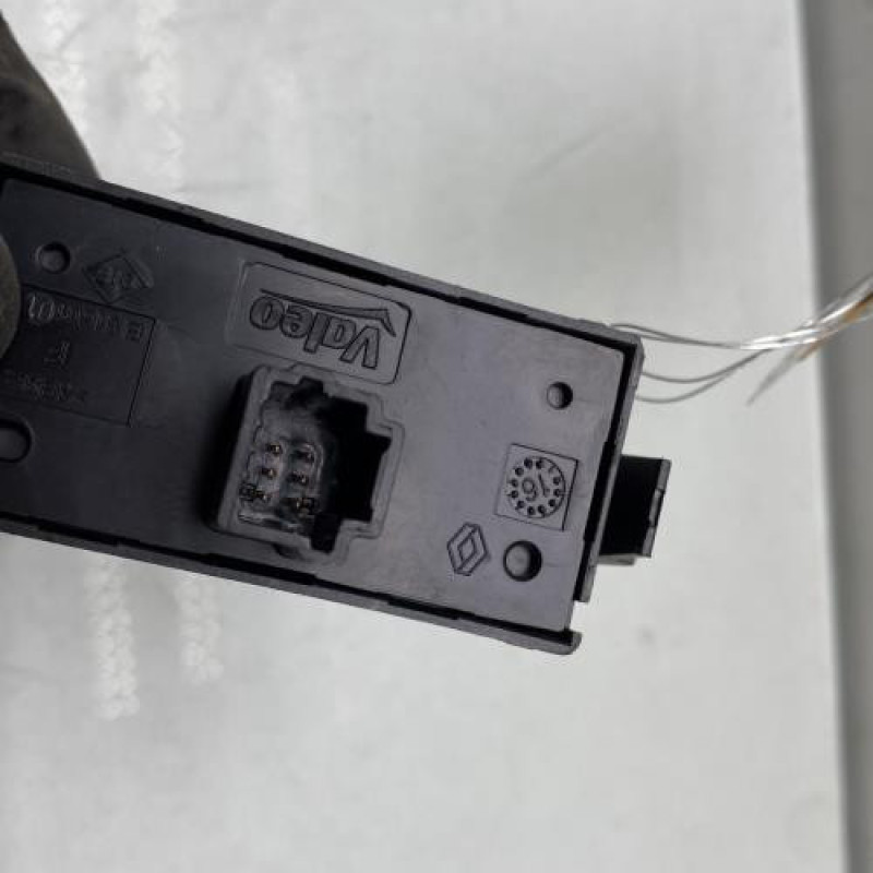 Bouton de warning DACIA SANDERO 2 Photo n°3