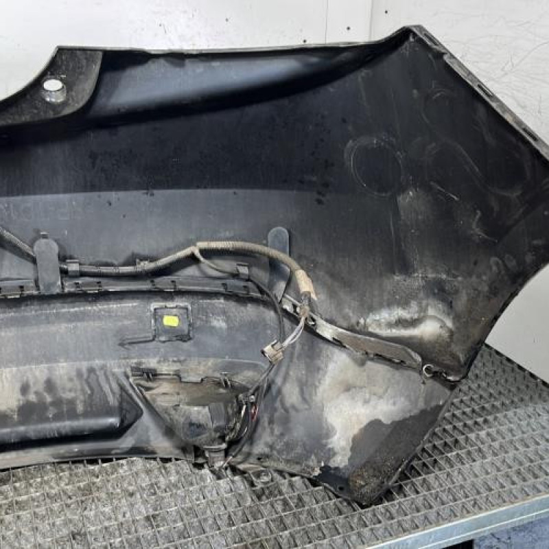 Pare choc arriere RENAULT MEGANE 3 Photo n°4