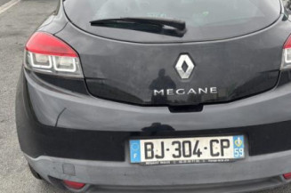 Pare boue arriere droit RENAULT MEGANE 3