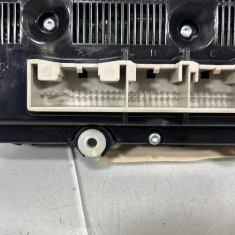 Commande chauffage VOLKSWAGEN GOLF 5 Photo n°3